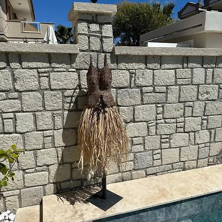 Vilă Detached House With Pool In Alacati *