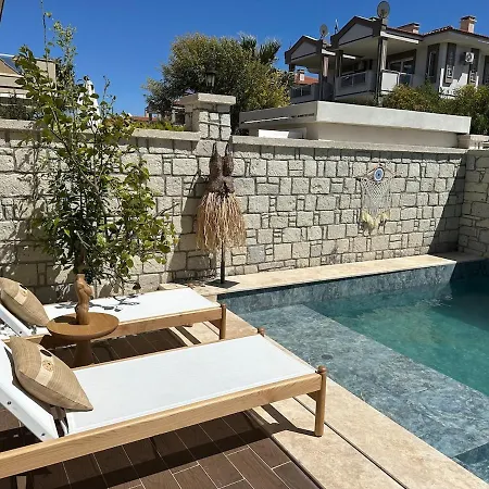 Detached House With Pool In Alacati Vilă *